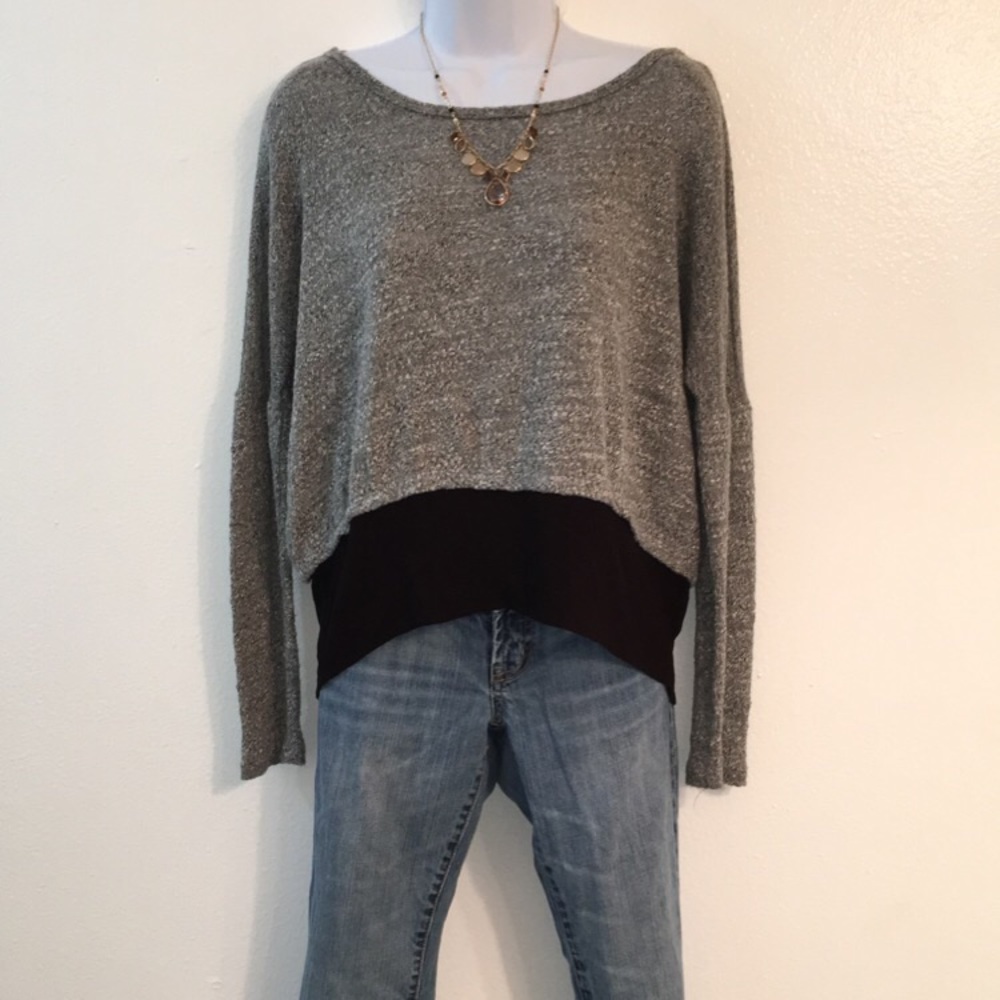 FOEVER 21 grey&black women’s Sz Small Fun-Flow top